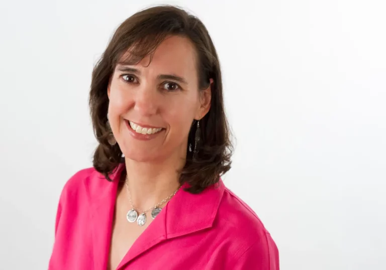 headshot kathy simmel
